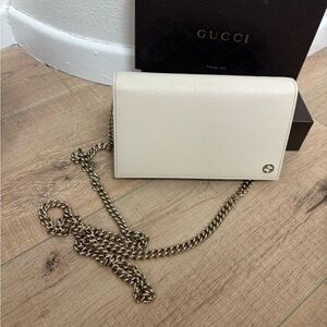 Gucci Cream Chain Shoulder Bag